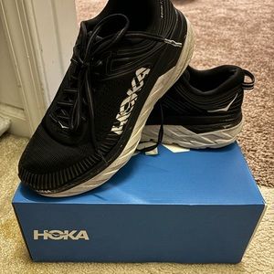 Women’s Hoka Bondi 8 sneakers